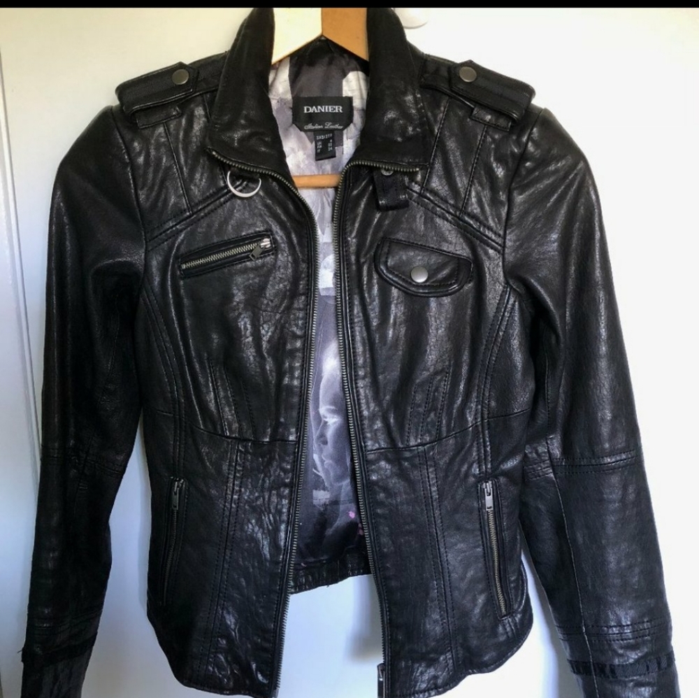 Danier XXXS motorcycle Italian leather jacket